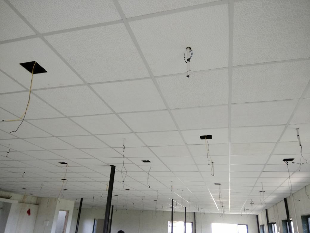 آموزش نصب و جا نمایی لامپ هالوژن بروی تایل آلومینیومی 60 در 60 سقف کاذب