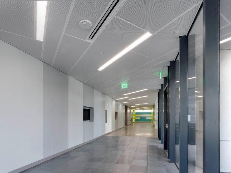 تایل های آلومینیومی سقف کاذب با چه ضخامتی و در چه ابعادی تولید میشود؟