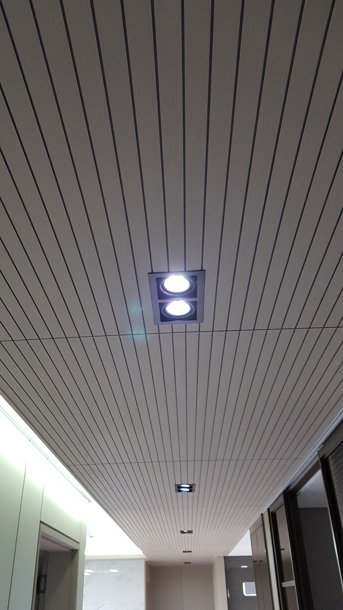 قیمت سقف دامپا ای جی وی در 18آذر 1404